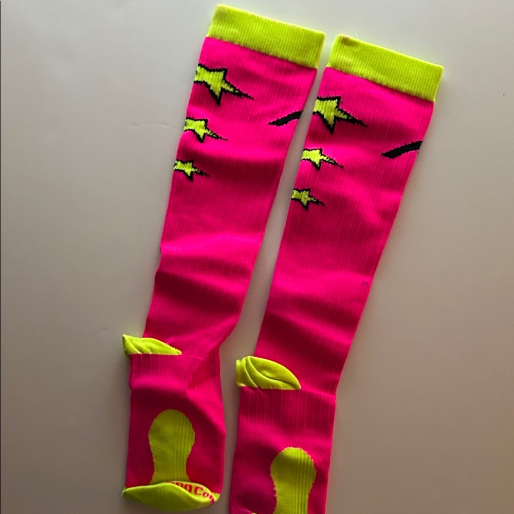 | Pro Compression | Knee-High Compression Socks - Picture 3 of 7